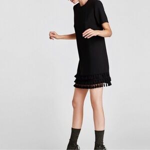 ZARA- Women Black Tassel Hem Shift Dress 🖤 Size Medium NWOT